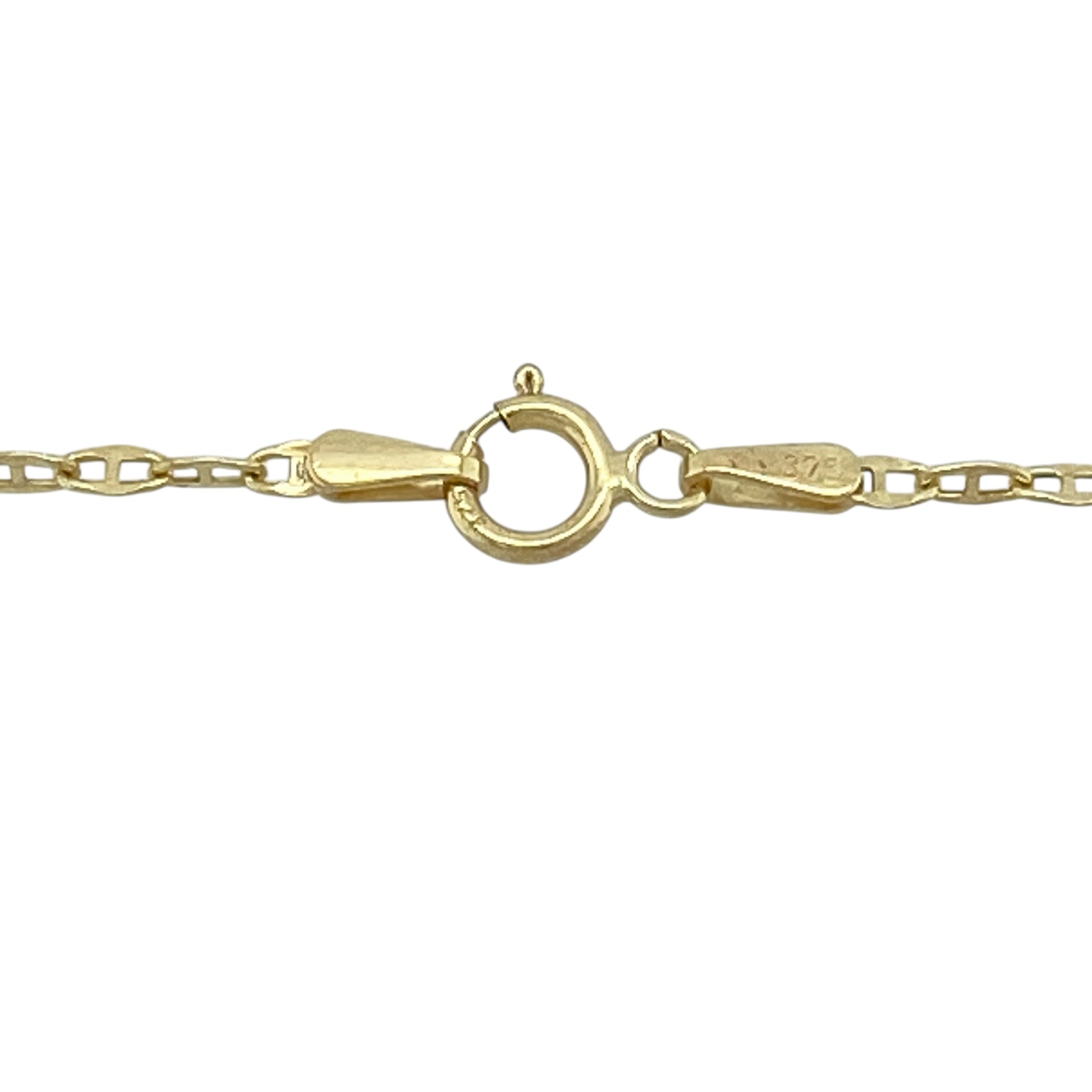 Bring delicate simplicity and everyday versatility to your jewellery collection with this pre-owned 9ct yellow gold anchor chain, a fine and understated piece ideal for daily wear.

Design: The chain features a classic anchor (mariner) link style with a slim 1.5mm width, offering a clean and refined look suitable for lightweight pendants.
Material: Made from polished 9-carat yellow gold, the warm golden tone provides a timeless and elegant finish.