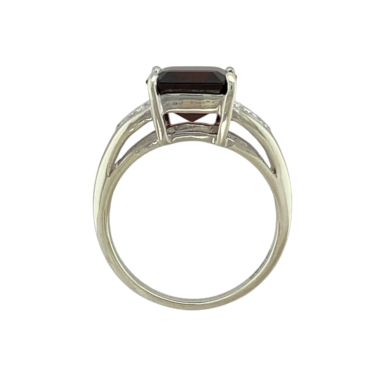 9ct White Gold Diamond & Garnet Set Ring