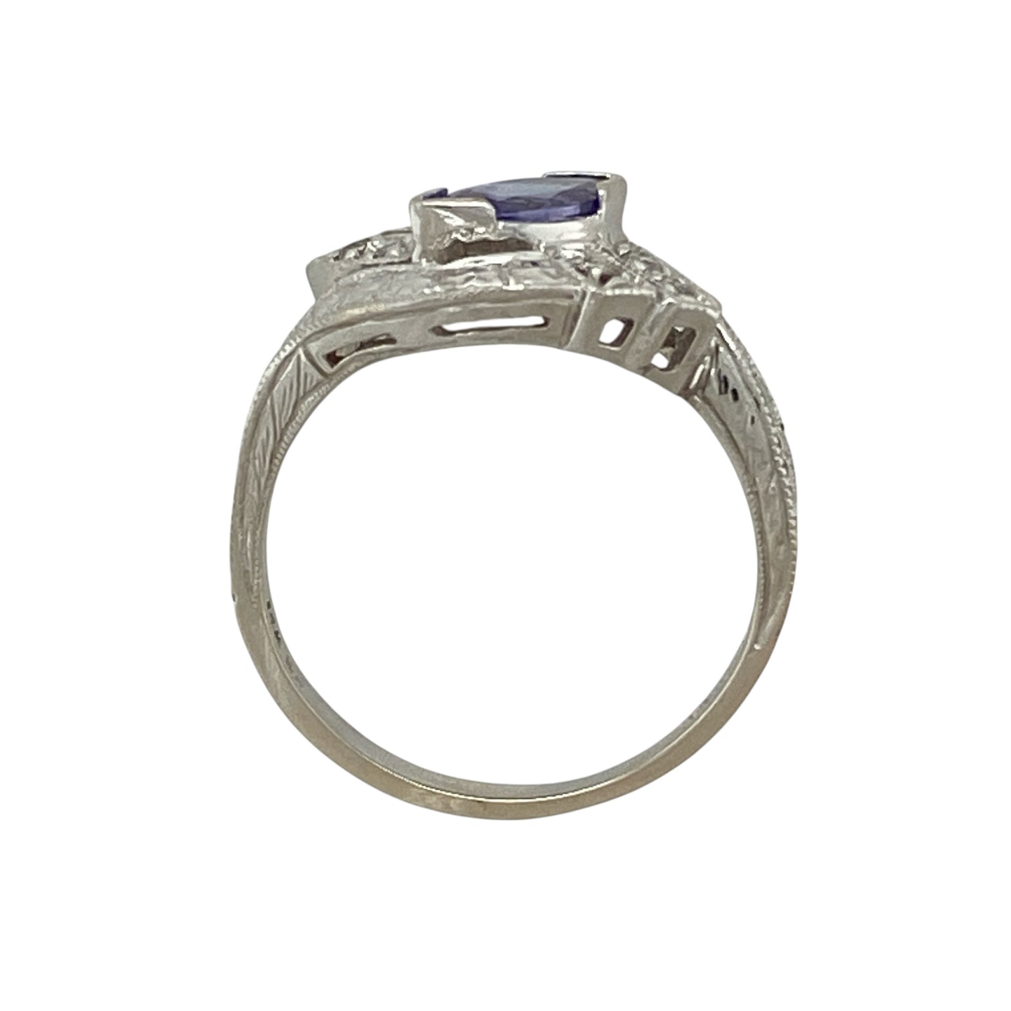 14ct White Gold Diamond & Tanzanite Set Ring