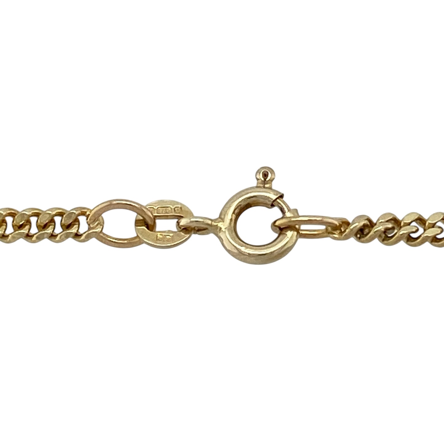 Bring classic strength and timeless style to your jewellery collection with this pre-owned 9ct yellow gold curb chain, a bold and versatile piece designed for everyday wear.

Design: This chain features a traditional curb link pattern, offering a clean and enduring profile that remains a staple in fine jewellery.
Material: Made from 9-carat yellow gold, the warm polished finish enhances the chain’s solid structure and classic appeal.