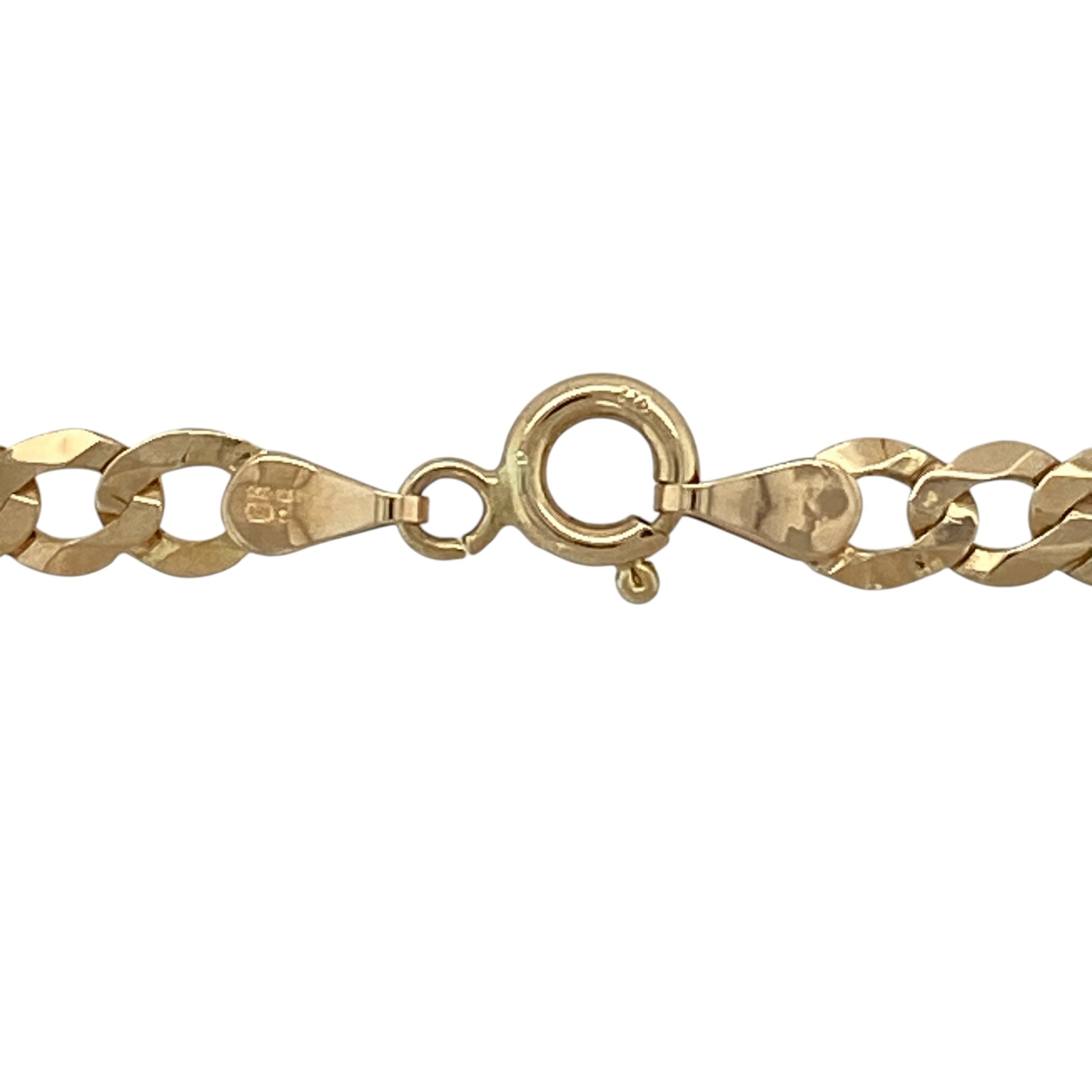 Bring bold presence and classic appeal to your jewellery collection with this pre-owned 9ct yellow gold curb chain, a standout piece designed for confident, everyday wear.

Design: This chain features a traditional curb link pattern, offering a strong and timeless profile that never goes out of style.
Material: Made from 9-carat yellow gold, the warm polished finish enhances the chain’s solid structure and enduring appeal.