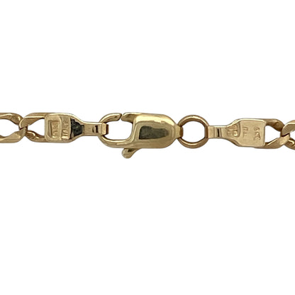 Bring classic style and everyday versatility to your jewellery collection with this pre-owned 9ct yellow gold curb chain.

Design: The chain features a traditional curb link design with a link width of approximately 3mm, offering a timeless and balanced look.
Material: Made from 9-carat yellow gold, the warm polished finish gives the chain a rich shine and enduring appeal.