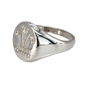 New 925 Silver Welsh Three Feather Oval Oval Signet Ring in various sizes with the approximate weight 5.30 grams. The front of the ring is 14mm high