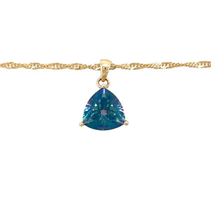 Preowned 9ct Yellow Gold & Blue Mystic Topaz Triangular Pendant on an 18" Singapore chain with the weight 3.30 grams. The topaz stone is 10mm by 10mm by 10mm