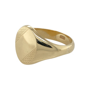 Add a refined and classic piece to your jewellery collection with this pre-owned 9ct yellow gold patterned oval signet ring.

Design: A timeless oval-shaped signet ring featuring intricate pattern detailing on the front, offering a bold yet elegant look.
Material: Made from 9-carat yellow gold, providing a warm, polished finish that enhances the ring’s design.
Size & Weight: Weighing 5.70 grams, this ring is size R, with the front of the band measuring 14mm high for a striking presence.