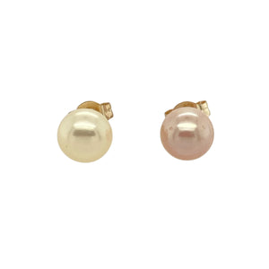Add timeless elegance to your jewellery collection with these pre-owned 9ct yellow gold pearl stud earrings, featuring:

Design: Classic round pearl studs offering a soft, lustrous finish—ideal for understated sophistication.
Material: 9-carat yellow gold, providing a warm and polished setting that complements the natural beauty of the pearls.
Gemstone Detail: Set with 5mm diameter pearls, each with a smooth surface and gentle glow.
