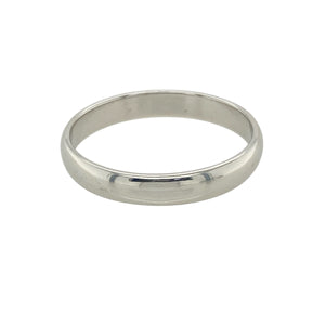 Bring refined elegance to your collection with this pre-owned 18ct white gold Clogau 3mm wedding band ring, offering timeless simplicity with a premium finish—perfect for marking a special commitment or everyday sophistication.

Design: This classic band features a smooth, rounded profile in a clean 3mm width, offering understated elegance and lasting appeal.
Material: Made from 18-carat white gold, the bright polished finish enhances the sleek, modern tone while reflecting Clogau's signature quality.