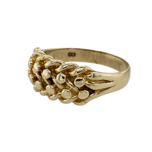Bring bold vintage character to your collection with this pre-owned 9ct yellow gold two row keeper ring, offering classic style with timeless appeal—perfect for everyday wear or standout layering.

Design: The ring features a traditional two row keeper design, symbolising protection and strength, with woven gold detail for added texture and depth.
Material: Made from 9-carat yellow gold, the polished finish enhances the bold link-style pattern and rich tone of the gold.
