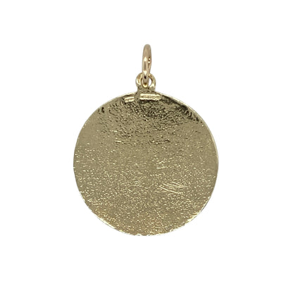 Carry a symbol of protection and faith with this pre-owned 9ct yellow gold round St Christopher pendant—classic in design and rich in spiritual meaning.

Design: The pendant features a detailed depiction of St Christopher, the patron saint of travellers, offering timeless significance and traditional style.
Material: Made from 9-carat yellow gold, the polished finish highlights the intricate detailing and gives the piece a warm, radiant glow.
