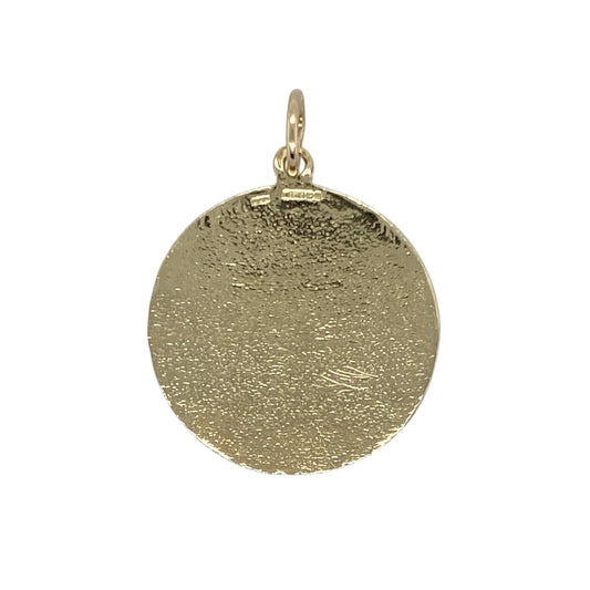Carry a symbol of protection and faith with this pre-owned 9ct yellow gold round St Christopher pendant—classic in design and rich in spiritual meaning.

Design: The pendant features a detailed depiction of St Christopher, the patron saint of travellers, offering timeless significance and traditional style.
Material: Made from 9-carat yellow gold, the polished finish highlights the intricate detailing and gives the piece a warm, radiant glow.
