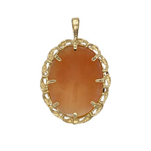 Load image into Gallery viewer, Add vintage elegance and timeless charm to your collection with this pre-owned 9ct yellow gold cameo set oval pendant—perfect for classic style with a refined touch.

Design: The pendant features a 2cm by 1.5cm oval cameo set in a decorative rope-style surround, highlighting the traditional profile carving with delicate detail.
Material: Made from 9-carat yellow gold, the polished frame and textured rope edge enhance the warmth and contrast of the carved cameo.

