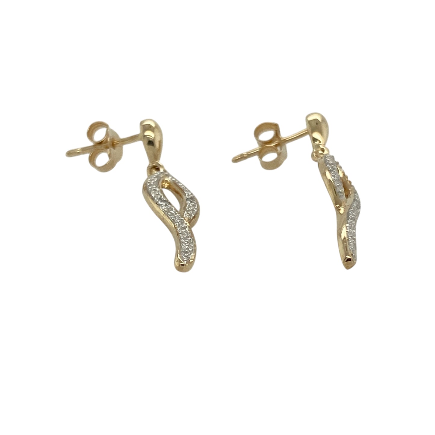 Bring graceful movement and classic sparkle to your jewellery collection with these pre-owned 9ct yellow gold diamond swirl drop earrings—a timeless pair with elegant curves and subtle brilliance.

Design: Each earring features a flowing swirl design adorned with sparkling diamonds, creating a refined and graceful silhouette.
Material: Made from 9-carat yellow gold, the polished finish adds warmth and enhances the delicate shimmer of the diamond accents.
