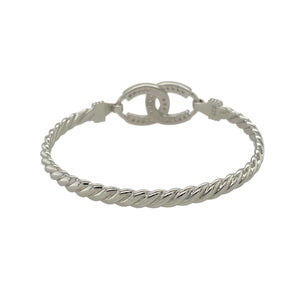 Bring classic charm and a touch of sparkle to a young jewellery collection with this new solid 925 silver and cubic zirconia children's horseshoe bangle—a meaningful piece designed with timeless appeal and playful elegance.

Design: The 12mm high front features a detailed horseshoe motif set with cubic zirconia stones, symbolising good luck and adding subtle brilliance.
