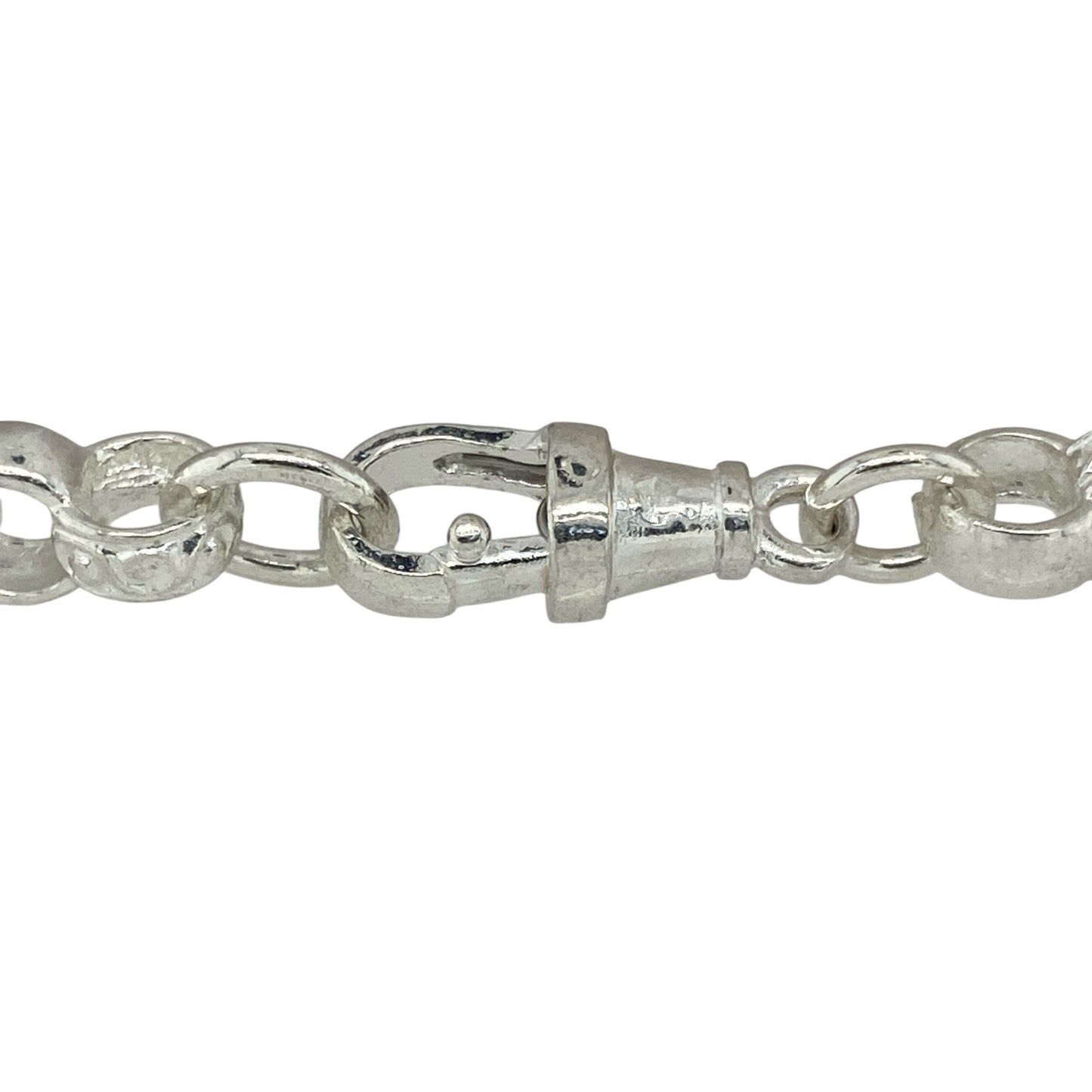 Bring detailed craftsmanship and classic style to your jewellery collection with this new 925 silver 7.5" patterned engraved belcher bracelet—a timeless piece with subtle texture and elegant shine.

Design: Featuring a 6mm wide belcher link design, each link is detailed with fine engraving for added depth and visual interest.
Material: Made from solid 925 sterling silver, the polished and engraved finish combines shine with intricate patterning for a refined look.
