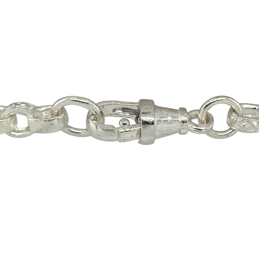 Bring delicate detail and refined elegance to your jewellery collection with this new 925 silver 7.5" patterned engraved oval micro belcher bracelet—a subtle and beautifully crafted piece perfect for everyday wear.

Design: Featuring 2mm wide oval micro belcher links, each one finely engraved with a patterned finish that adds texture and understated sparkle.
Material: Made from solid 925 sterling silver, the polished and detailed surface provides a sleek, high-shine look with intricate styling.
