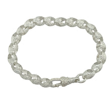 Load image into Gallery viewer, New 925 Silver 8&quot; Patterned Acorn Link Bracelet
