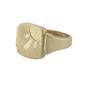 Bring bold character and unique detail to your collection with this pre-owned 9ct yellow gold sunrise/sunset patterned rectangle signet ring—a distinctive design with timeless appeal.

Design: This ring features a rectangular face adorned with a sunrise or sunset-style pattern, adding visual interest and a symbolic touch to the classic signet form.
Material: Made from 9-carat yellow gold, the polished finish enhances the depth of the pattern and offers a warm, rich tone.
