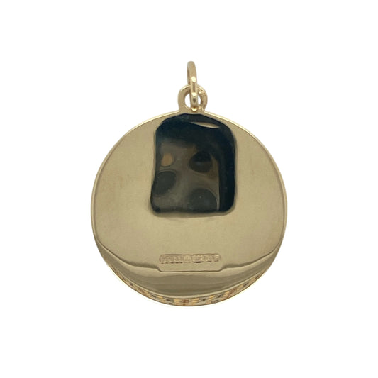 Bring protective symbolism and classic elegance to your collection with this pre-owned 9ct gold large round St Christopher pendant, offering a meaningful blend of timeless design and refined detail—perfect for everyday wear or special journeys.

Design: The pendant features a detailed round depiction of St Christopher, the patron saint of travellers, creating a bold and meaningful focal point that symbolizes guidance and protection.
