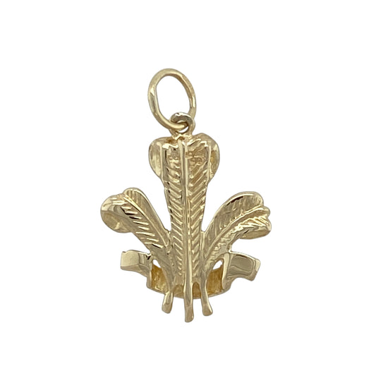 Show your pride and heritage with this pre-owned 9ct yellow gold Welsh Three Feathers pendant—bold, meaningful, and steeped in tradition.

Design: The pendant features the iconic Welsh Three Feathers emblem, finely detailed to represent honour, loyalty, and national identity.
Material: Made from 9-carat yellow gold, the polished finish brings out the depth and intricacy of the design with a classic, radiant shine.
