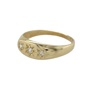 Charming and versatile, this pre-owned 9ct yellow gold signet ring features subtle sparkle and classic styling—ideal as a men’s pinky ring or a special piece for a child.

Design: The ring showcases a 5mm high front set with three cubic zirconia stones in starburst settings, adding a touch of vintage-inspired brilliance.
Material: Made from 9-carat yellow gold, the polished finish enhances the warm tone and crisp detailing of the star-set stones.
