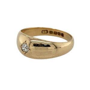 Bring timeless elegance and refined sparkle to your collection with this pre-owned 18ct yellow gold diamond solitaire band ring—perfect for special occasions or adding a touch of luxury to your everyday style.

Design: The ring features a bold 8mm wide band with a single diamond at the centre, offering a sleek and contemporary take on a classic solitaire look.
Material: Made from 18-carat yellow gold, the polished finish enhances the diamond’s natural brilliance and adds a warm, luxurious tone.
