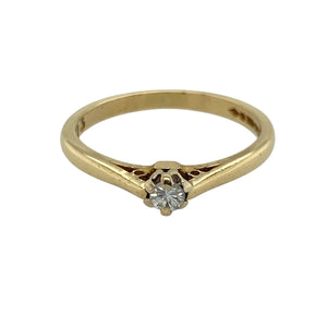 Bring classic beauty and timeless sparkle to your collection with this pre-owned 18ct yellow gold diamond solitaire ring—perfect as an elegant statement or a meaningful symbol of love.

Design: The ring showcases a single diamond at the centre, offering a simple yet striking look that never goes out of style.
Material: Made from 18-carat yellow gold, the polished finish enhances the warmth of the metal and the brilliance of the diamond.
