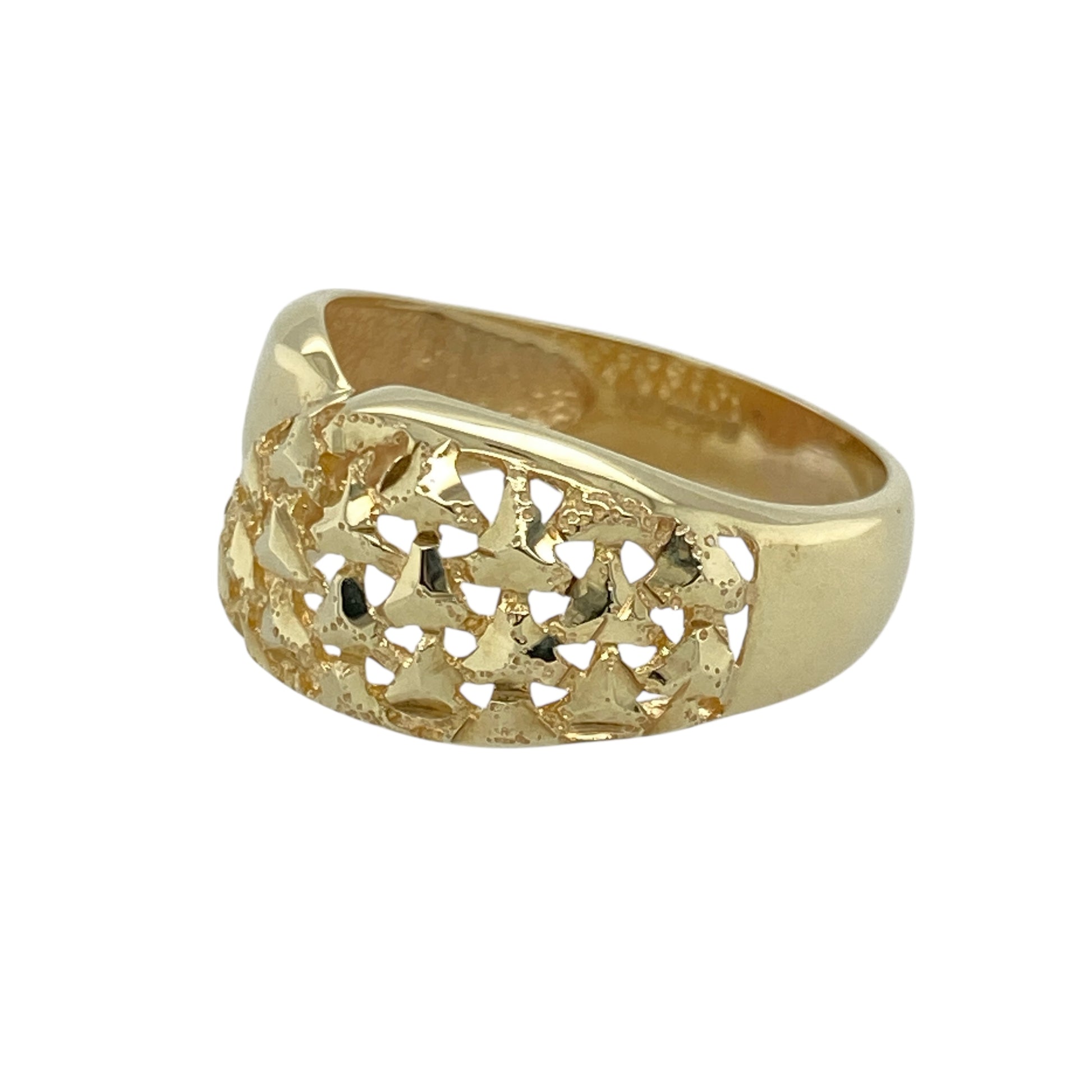 Bring statement style and golden brilliance to your collection with this pre-owned 9ct yellow gold open sparkle patterned wide band ring—an eye-catching design with a touch of elegance.

Design: The ring features an openwork sparkle-style pattern across the front, creating a textured effect that catches the light beautifully.
Material: Made from 9-carat yellow gold, the polished finish enhances the sparkle detailing and adds timeless appeal.
