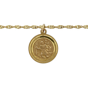 Bring faith and protection to your collection with this pre-owned 9ct yellow gold round St Christopher pendant on an 18" Singapore chain—a meaningful design with timeless significance.

Design: The pendant features a classic round shape with the image of St Christopher, the patron saint of travellers, measuring 1.9cm long including the bail.
Material: Made from 9-carat yellow gold, the polished finish enhances the detailed imagery and provides lasting appeal.
