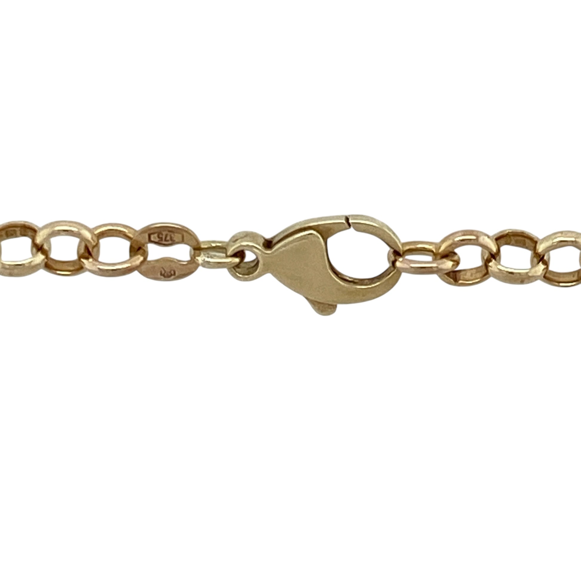 Bring classic elegance and golden style to your collection with this pre-owned 9ct yellow gold round link Belcher chain—a timeless design with strong presence and versatile appeal.

Design: The 20" chain features traditional round Belcher links, each measuring 4mm in width, creating a balanced and enduring look.
Material: Made from 9-carat yellow gold, the polished finish enhances the rounded links and adds lasting shine.
