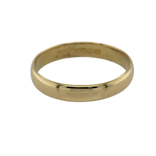 Bring timeless elegance and rich colour to your collection with this pre-owned 18ct yellow gold wedding band, a classic symbol of commitment and enduring style.

Design: The ring features a smooth 4mm wide band, offering a sleek and traditional look that never goes out of style.
Material: Made from 18-carat yellow gold, the polished finish enhances the warm golden tone for a refined appearance.