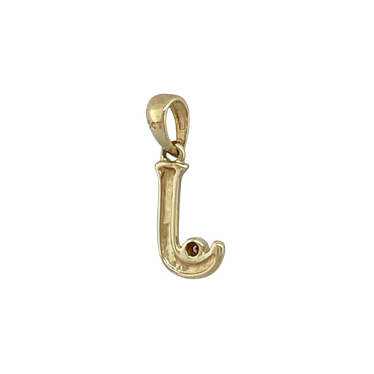 Bring personal charm and subtle sparkle to your collection with this pre-owned 9ct yellow gold pendant, styled as the letter ‘J’ and finished with cubic zirconia detail.

Design: The pendant is shaped as a polished ‘J’, accented with sparkling cubic zirconia for added brilliance and individuality.
Material: Made from 9-carat yellow gold, the polished finish enhances the warm tone and highlights the stone detail.
