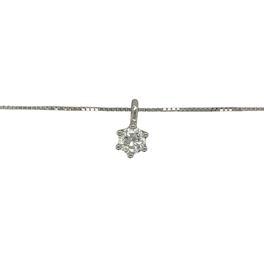 Bring timeless elegance and refined sparkle to your collection with this pre-owned 18ct white gold necklace, featuring a diamond solitaire pendant on a classic box chain.

Design: The pendant measures 0.9cm including the bail and holds a single brilliant-cut diamond of approximately 0.25ct, with an estimated clarity of Si1 and colour I–J.
Material: Made from 18-carat white gold, the polished finish enhances the cool tone and provides a luxurious setting for the diamond.