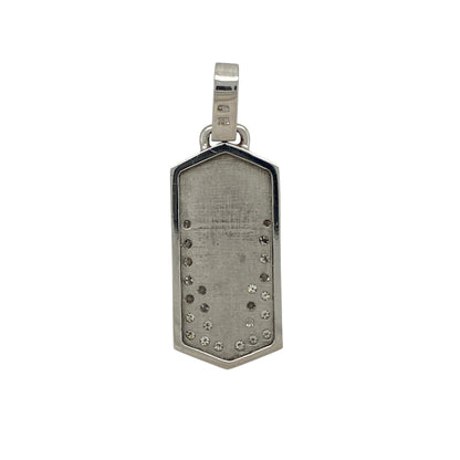 Add modern sophistication to your collection with this pre-owned 18ct white gold diamond tag pendant, a sleek design enhanced with refined sparkle.

Design: The pendant features a contemporary tag-style shape, accented with diamonds for a bold yet elegant look.
Material: Made in 18-carat white gold, the polished finish offers a bright and modern backdrop that enhances the brilliance of the diamonds.