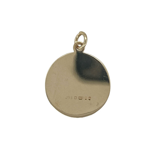 Bring symbolic meaning and timeless tradition to your collection with this pre-owned 9ct yellow gold St Christopher pendant, a classic piece often worn for protection and safe travels.

Design: The pendant features a round shape with a detailed depiction of St Christopher, the patron saint of travellers.
Material: Made from 9-carat yellow gold, the polished finish highlights the design while adding a warm and classic glow.