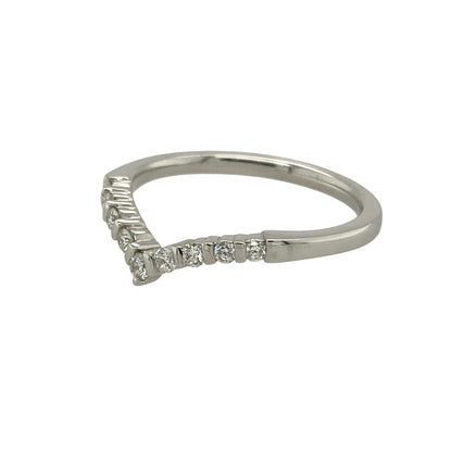 Bring graceful sparkle and elegant shape to your collection with this pre-owned 18ct white gold diamond wishbone ring—a timeless design that pairs beautifully with other rings or shines on its own.

Design: The ring features a classic wishbone shape, delicately set with diamonds along the curve to add brilliance and refinement.
Material: Made from 18-carat white gold, the polished finish enhances the sparkle of the diamonds and adds a sleek, modern touch.