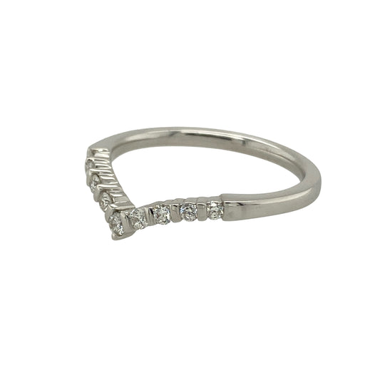 Bring graceful sparkle and elegant shape to your collection with this pre-owned 18ct white gold diamond wishbone ring—a timeless design that pairs beautifully with other rings or shines on its own.

Design: The ring features a classic wishbone shape, delicately set with diamonds along the curve to add brilliance and refinement.
Material: Made from 18-carat white gold, the polished finish enhances the sparkle of the diamonds and adds a sleek, modern touch.