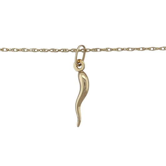 Bring symbolic charm and elegant detail to your collection with this pre-owned 9ct yellow gold Horn of Plenty pendant, paired with a 17-inch Prince of Wales chain for a timeless finish.

Design: The pendant measures 2.5cm long including the bail and features a traditional Horn of Plenty (Cornucopia) motif, symbolising abundance and prosperity.
Material: Made from 9-carat yellow gold, the polished finish highlights the detailed design and warm golden tone.