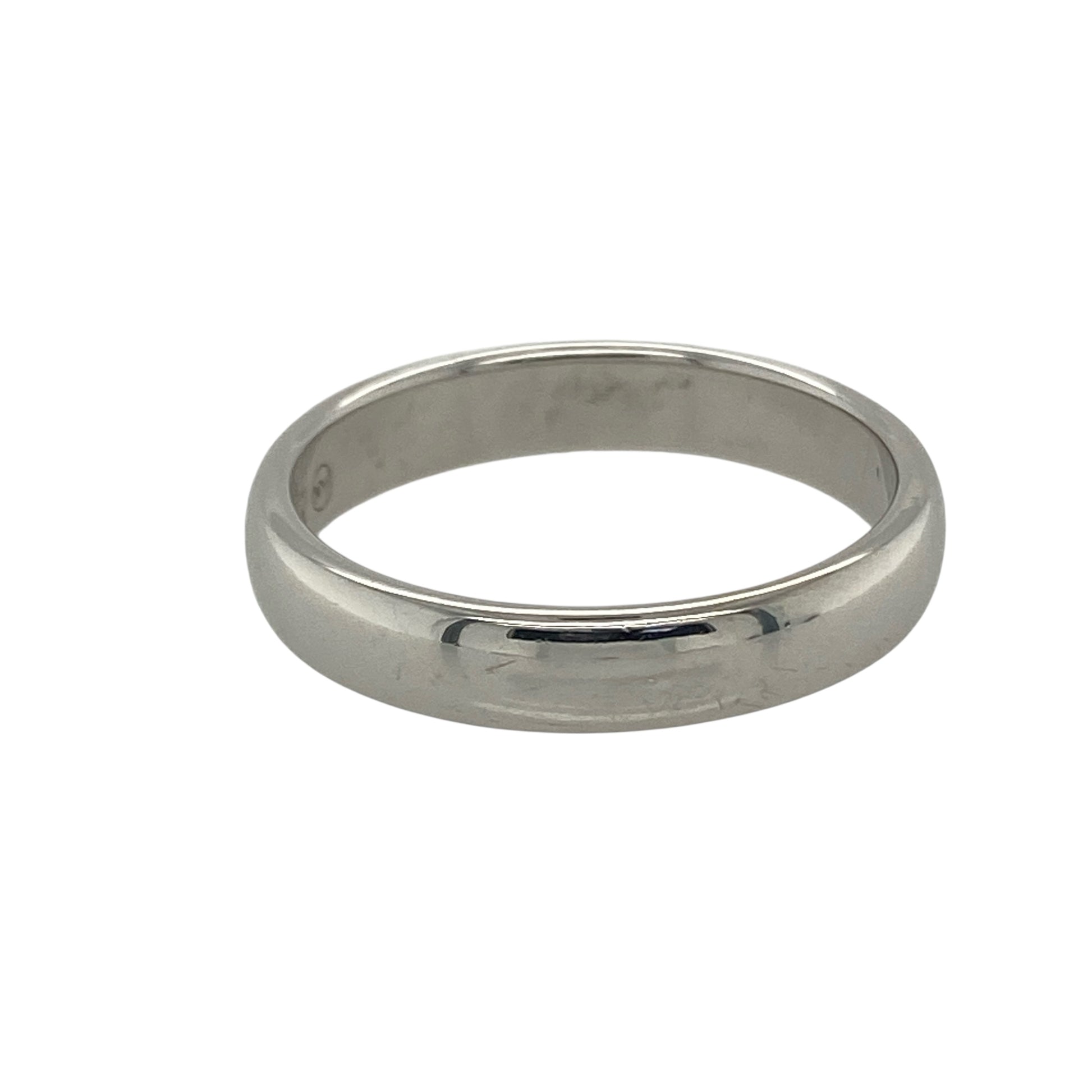 Bring elegance and heartfelt meaning to your collection with this pre-owned 9ct white gold Clogau Cariad wedding band ring—a refined design symbolising love and devotion.

Design: The ring features the iconic Clogau Cariad inscription, meaning “beloved” in Welsh, celebrating the bond between two hearts. Its smooth, polished finish offers a timeless and understated look suitable for both men and women.