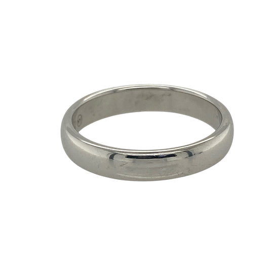 Bring elegance and heartfelt meaning to your collection with this pre-owned 9ct white gold Clogau Cariad wedding band ring—a refined design symbolising love and devotion.

Design: The ring features the iconic Clogau Cariad inscription, meaning “beloved” in Welsh, celebrating the bond between two hearts. Its smooth, polished finish offers a timeless and understated look suitable for both men and women.