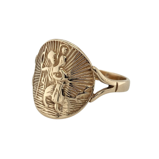 Bring faith, protection, and timeless style to your collection with this pre-owned 9ct yellow gold St Christopher ring—a meaningful piece symbolising safe travels and spiritual guidance.

Design: The ring features a detailed depiction of St Christopher, the patron saint of travellers, on the front. The polished gold finish enhances the fine detailing, creating a bold yet elegant design filled with sentiment.