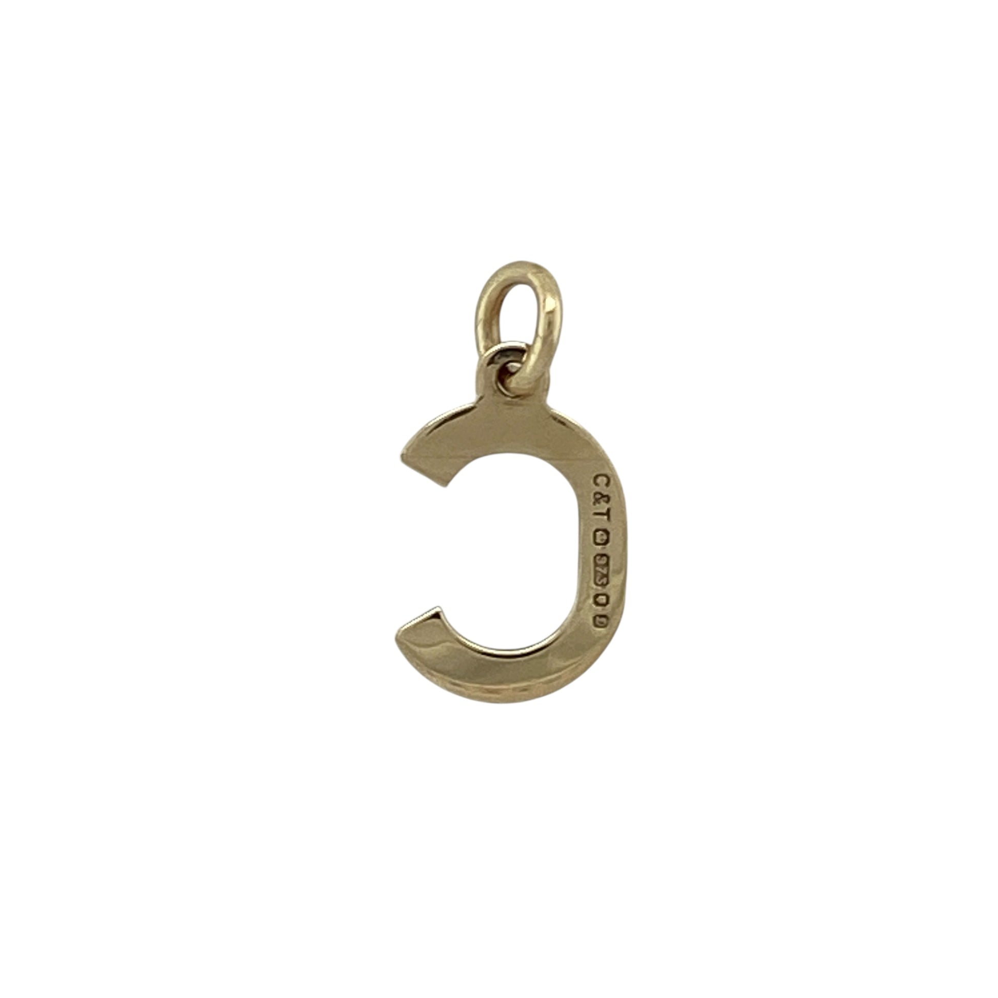 Bring personal charm and classic elegance to your collection with this pre-owned 9ct yellow gold initial ‘C’ pendant—a timeless piece that adds a meaningful and stylish touch to any look.

Design: The pendant features a polished initial ‘C’ in a classic font, offering a simple yet elegant way to express individuality or celebrate someone special.
Material: Made from 9-carat yellow gold, the warm tone and smooth finish give the piece a refined and versatile appeal. 
