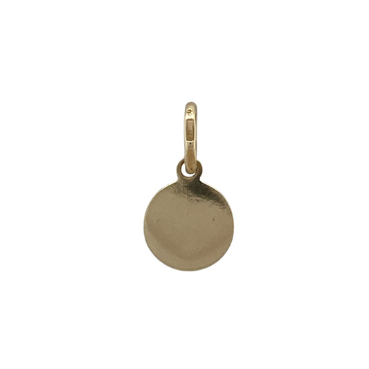 Bring faith, protection, and subtle elegance to your collection with this pre-owned 9ct yellow gold small round St Christopher pendant—a classic piece symbolising safe travels and guidance.

Design: The pendant features a detailed image of St Christopher, the patron saint of travellers, within a polished circular frame that gives it a timeless and refined appearance.
Material: Made from 9-carat yellow gold, the warm tone and smooth finish highlight the fine detailing and add a touch of understated luxury.