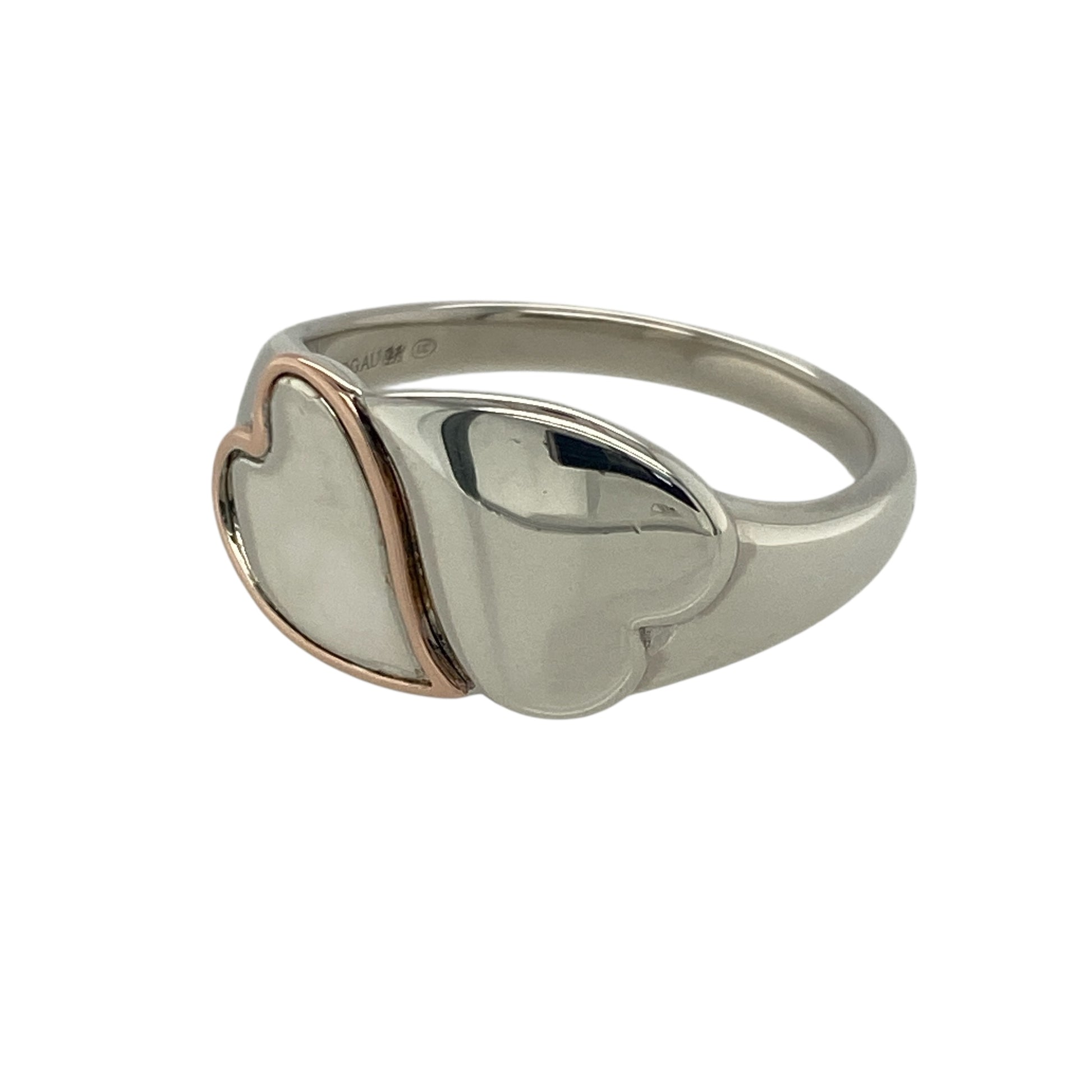 Bring romantic charm and elegant contrast to your collection with this pre-owned 925 silver and 9ct rose gold Clogau double heart ring—perfect for adding a touch of timeless sentiment to any look.

Design: The ring features two interlocking hearts at the front, measuring 10mm wide, symbolising love and unity. The combination of polished silver and warm rose gold creates a beautifully balanced and romantic design.