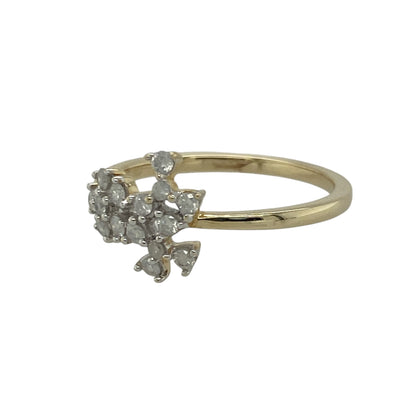 Add delicate sparkle and timeless charm to your collection with this pre-owned 9ct yellow gold diamond set flower cluster ring — a beautifully feminine design that radiates classic elegance.

Design: The ring features fifteen small round diamonds arranged in a graceful flower cluster pattern across the front of the band. The design extends in a line up to 10mm wide, creating a refined and eye-catching display of light and brilliance.