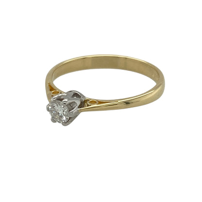 Add refined simplicity and timeless sparkle to your collection with this pre-owned 18ct yellow gold diamond set solitaire ring — a classic design that embodies elegance and sophistication.

Design: The ring features a single brilliant-cut diamond of approximately 0.15 carats, radiating understated brilliance and timeless appeal. The diamond has an approximate clarity of Si1 and colour in the J–K range, offering a beautiful balance of sparkle and warmth.