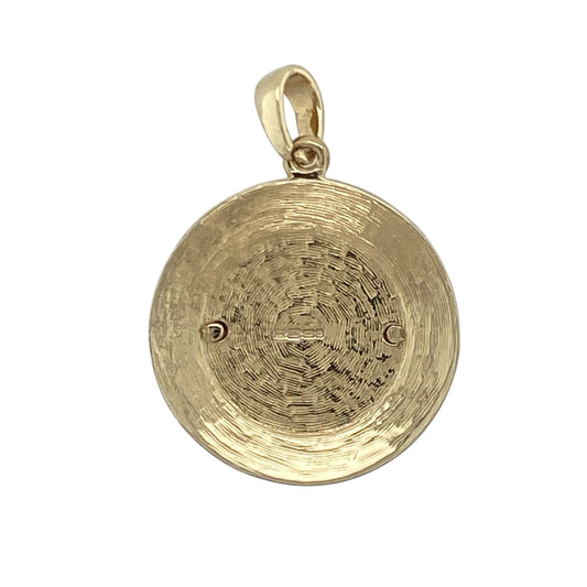 Add bold character and cultural heritage to your collection with this pre-owned 9ct yellow gold Welsh Celtic dragon round pendant — a striking piece symbolising strength, pride, and tradition.

Design: The pendant features an intricately detailed Welsh dragon motif framed within a circular border, representing courage and national spirit in a timeless design.
Material: Made from 9-carat yellow gold, the warm tone enhances the intricate detailing and adds a rich, polished finish to this symbolic piece.