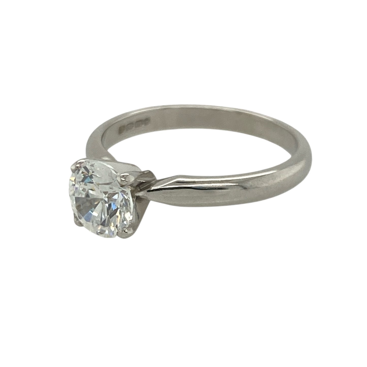 New 9ct White Gold &amp; Swarovski Crystal Set brilliant cut Solitaire Ring in size N with the weight 3.10 grams. The stone is a 1ct size