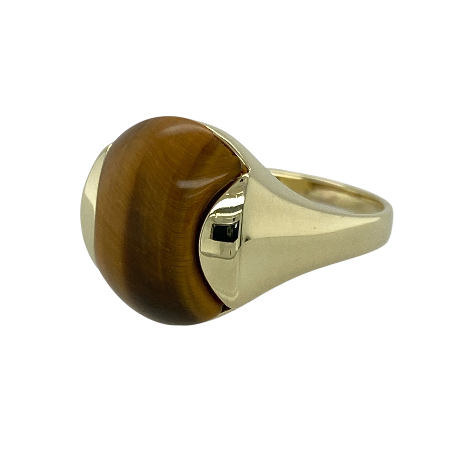 Bring bold sophistication and natural warmth to your collection with this pre-owned 14ct yellow gold tiger’s eye cabochon signet ring, showcasing striking golden-brown tones and timeless masculine style—ideal for everyday wear or distinctive occasion dressing.

Design: The ring features an impressive oval tiger’s eye cabochon measuring approximately 15mm by 11mm, displaying the stone’s signature chatoyant shimmer for a unique and captivating finish.