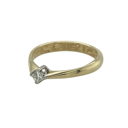 Embrace elegant simplicity and heartfelt meaning with this pre-owned 9ct yellow gold and diamond Clogau Cariad solitaire ring, symbolising love and connection—perfect for everyday wear or as a sentimental gift.

Design: The ring features an offset princess-cut diamond of approximately 0.10ct, offering subtle sparkle with a contemporary twist on the classic solitaire style.
