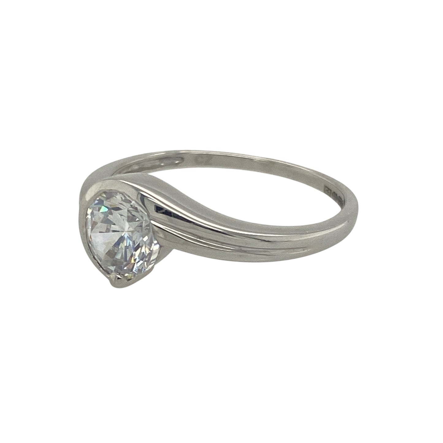 Add classic sparkle and timeless elegance to your collection with this pre-owned 9ct white gold cubic zirconia solitaire ring, offering refined simplicity and brilliant shine—perfect for everyday wear or special occasions.

Design: The ring features a single 6mm by 6mm round-cut cubic zirconia stone, beautifully faceted to capture and reflect the light for maximum brilliance.
Material: Made from 9-carat white gold, the polished finish enhances the sparkle of the stone and adds a sleek, contemporary touch.
